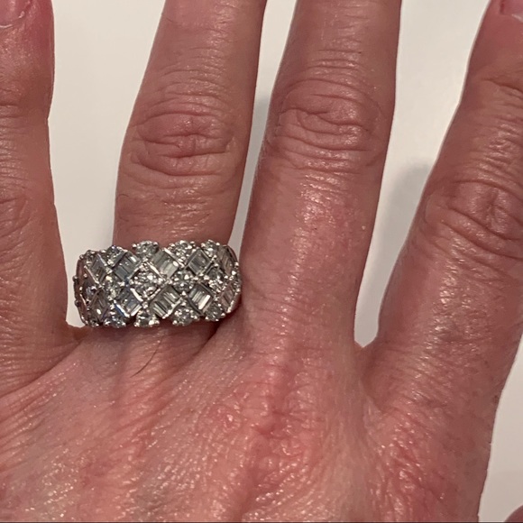 14K White Gold Round & Baguette Diamond Band - Picture 7 of 7